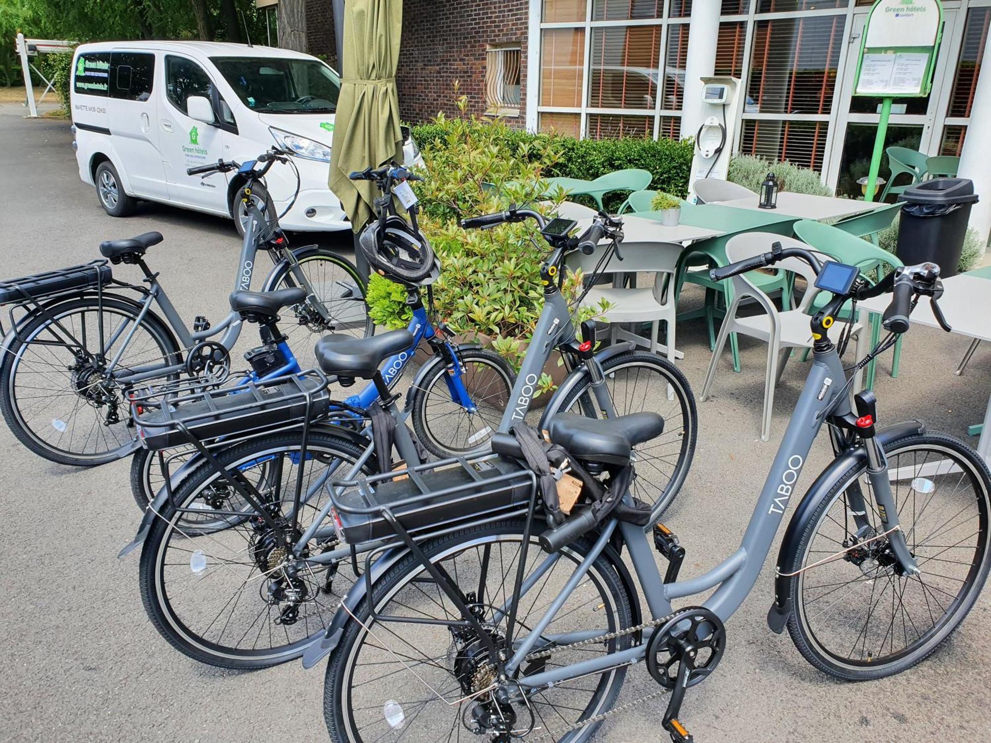 Greenhotels Roissy Parc Des Expositions Tremblay-en-France Bagian luar foto